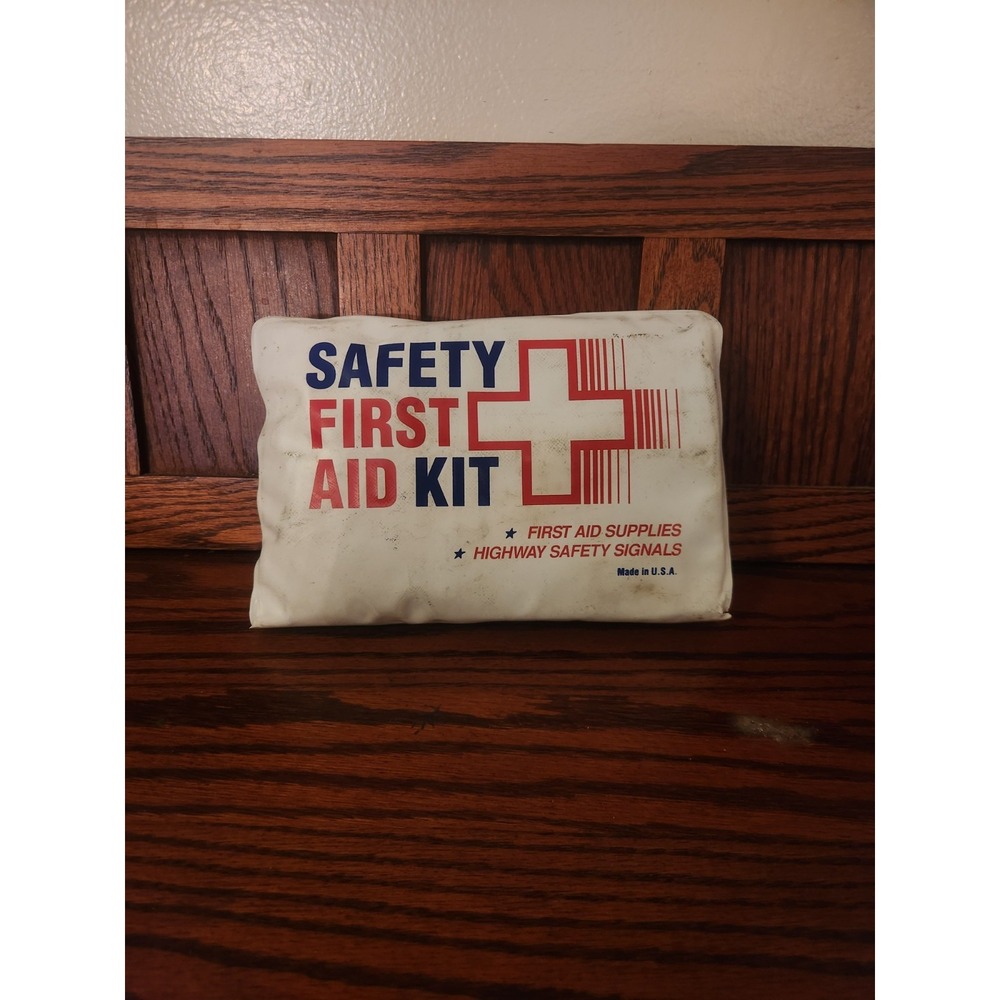 Vintage Safety First‎ AID KIT Glovebox Trunk 1980'S Near Complete